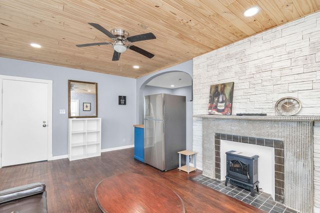 915 8th Street, Galveston, TX 77550