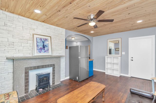 915 8th Street, Galveston, TX 77550