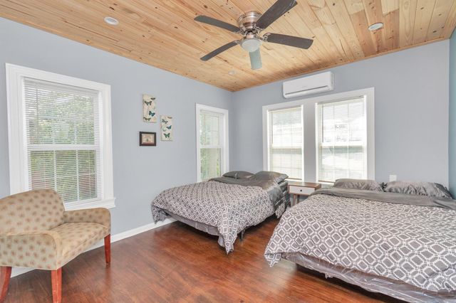 915 8th Street, Galveston, TX 77550