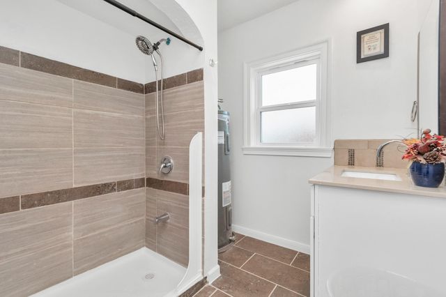 915 8th Street, Galveston, TX 77550