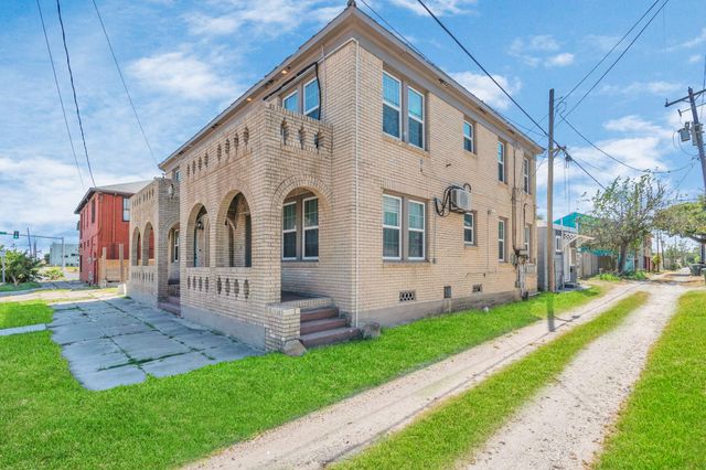 915 8th Street, Galveston, TX 77550
