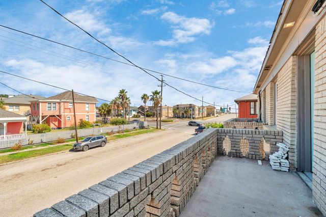 915 8th Street, Galveston, TX 77550