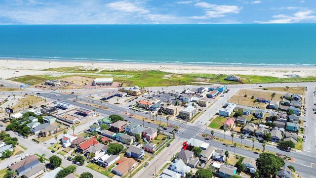 915 8th Street, Galveston, TX 77550