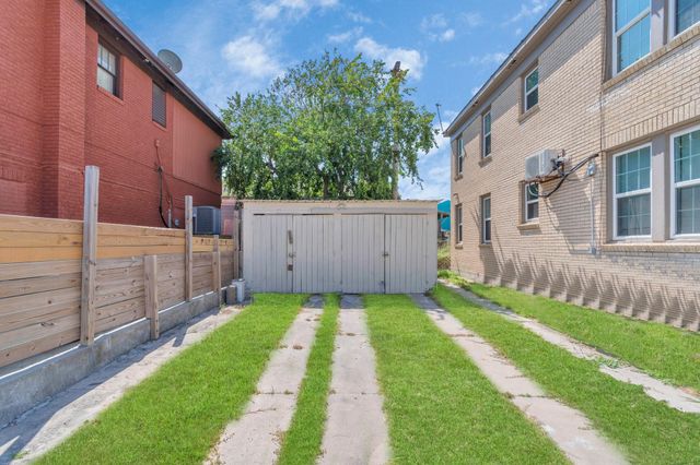 915 8th Street, Galveston, TX 77550