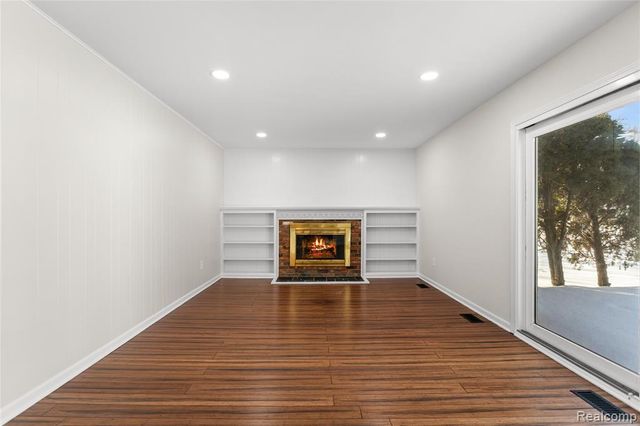 3715 Ledge Drive, Troy, MI 48084