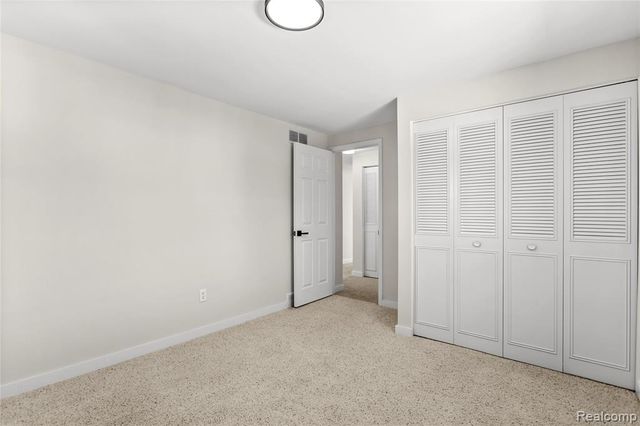 3715 Ledge Drive, Troy, MI 48084