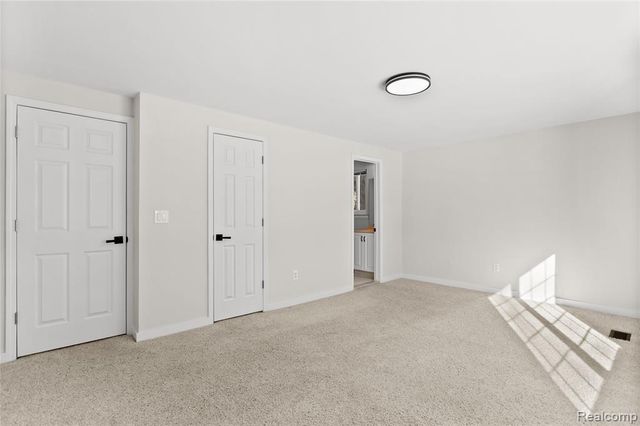 3715 Ledge Drive, Troy, MI 48084