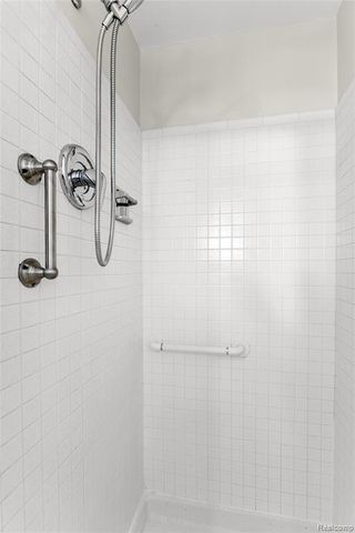 3715 Ledge Drive, Troy, MI 48084