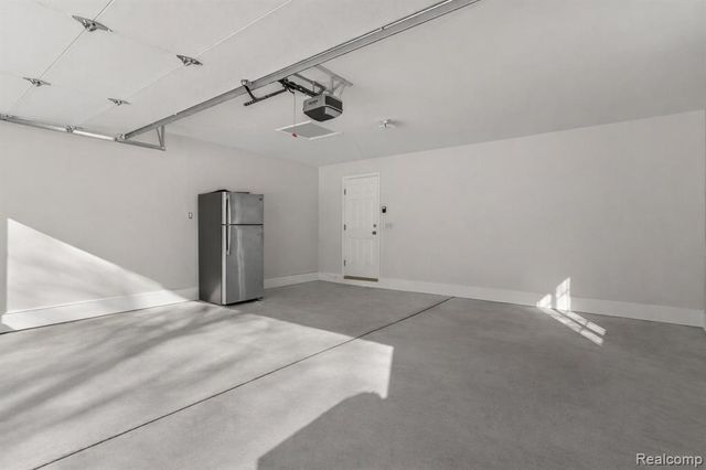 3715 Ledge Drive, Troy, MI 48084