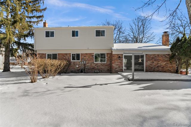 3715 Ledge Drive, Troy, MI 48084