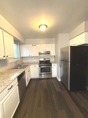 12704 S Muskegon Avenue, Chicago, IL 60633