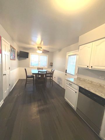 12704 S Muskegon Avenue, Chicago, IL 60633