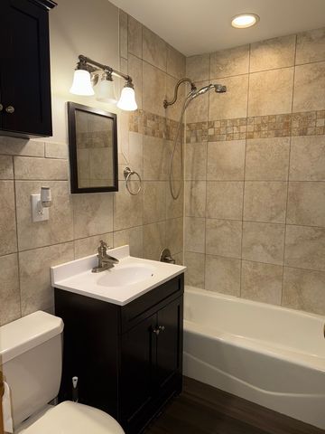 12704 S Muskegon Avenue, Chicago, IL 60633