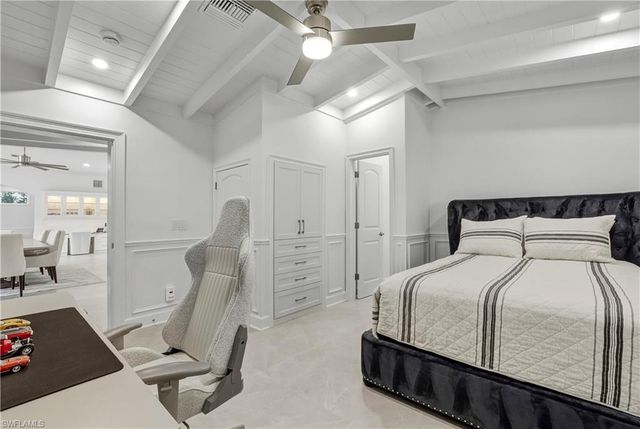 453 18th AVE S, Naples, FL 34102