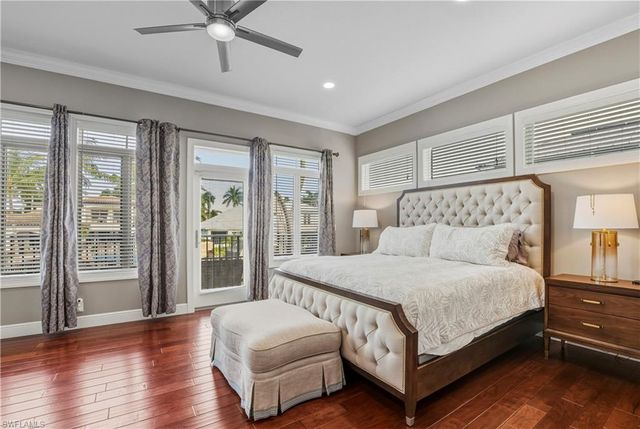 453 18th AVE S, Naples, FL 34102