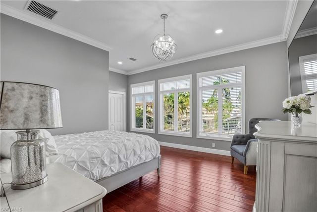 453 18th AVE S, Naples, FL 34102