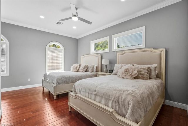 453 18th AVE S, Naples, FL 34102