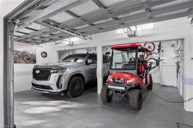 453 18th AVE S, Naples, FL 34102