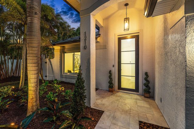 1210 Delray Lakes Drive, Delray Beach, FL 33444