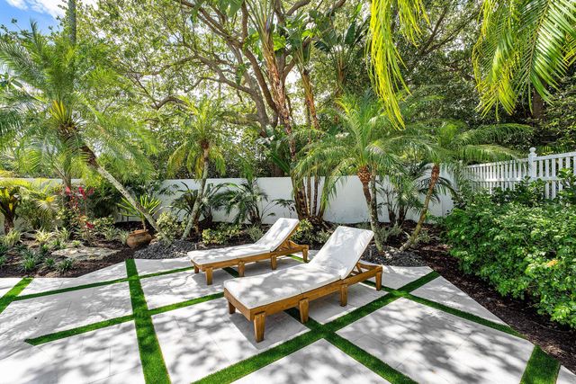 1210 Delray Lakes Drive, Delray Beach, FL 33444