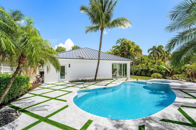 1210 Delray Lakes Drive, Delray Beach, FL 33444