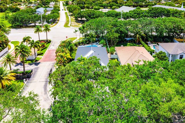 1210 Delray Lakes Drive, Delray Beach, FL 33444