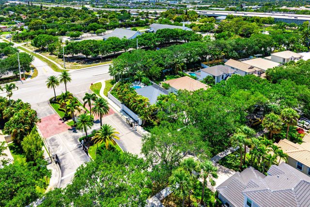 1210 Delray Lakes Drive, Delray Beach, FL 33444