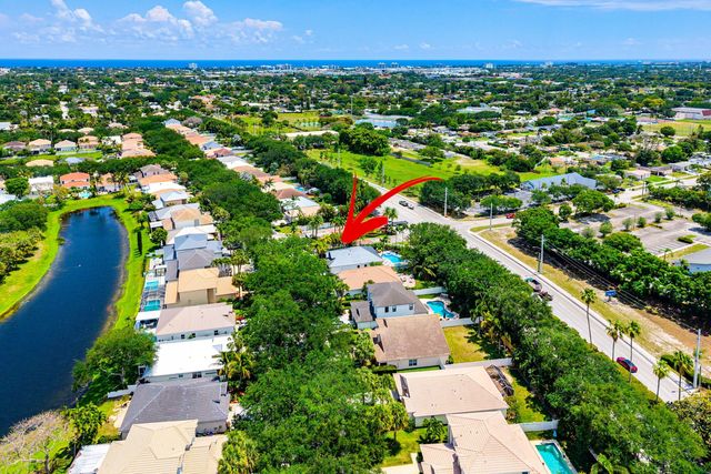 1210 Delray Lakes Drive, Delray Beach, FL 33444