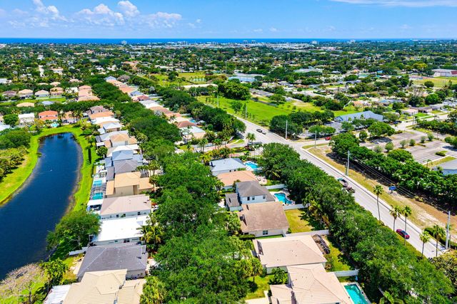 1210 Delray Lakes Drive, Delray Beach, FL 33444