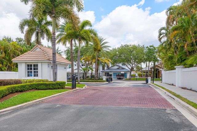 1210 Delray Lakes Drive, Delray Beach, FL 33444