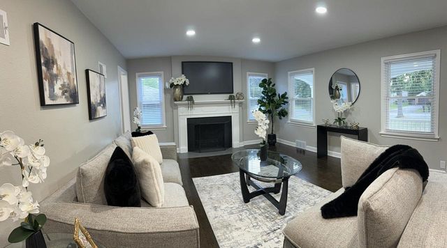 4578 N 103rd STREET, Wauwatosa, WI 53225