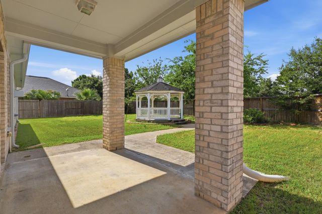 15902 Emerald Briar Lane, Houston, TX 77084