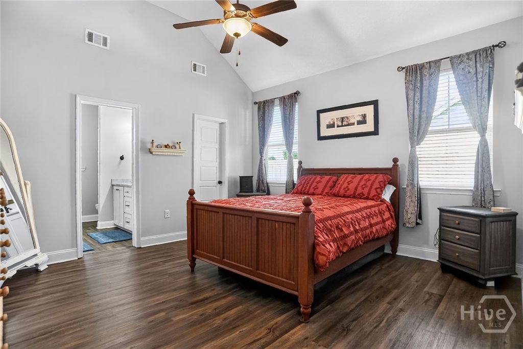 Image 9 of property listing at 110 Amelia Court, Guyton, GA 31312