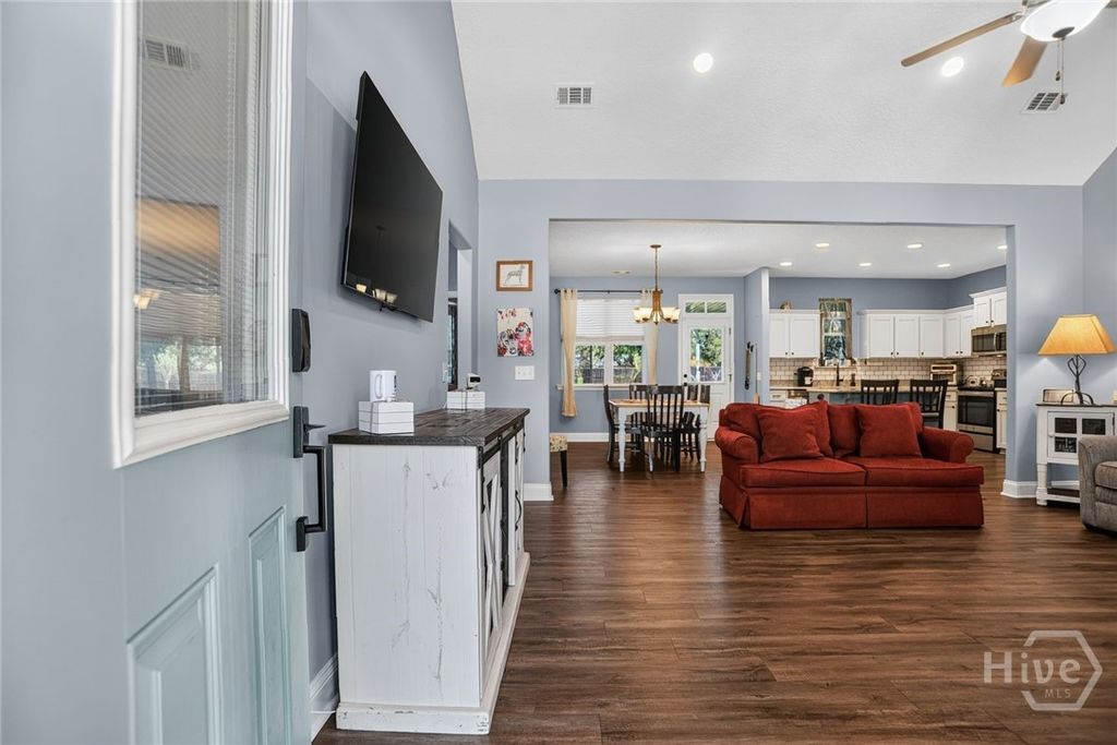 Image 2 of property listing at 110 Amelia Court, Guyton, GA 31312