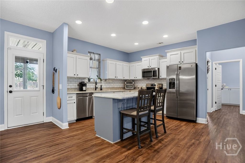 Image 5 of property listing at 110 Amelia Court, Guyton, GA 31312