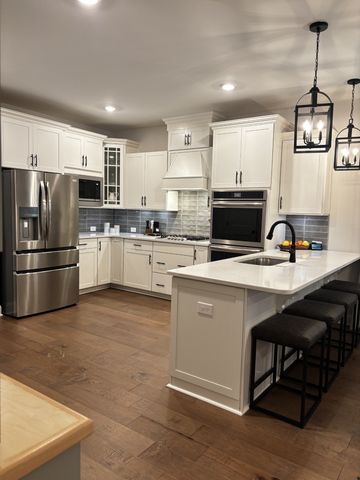 4112 Flowing Creek Dr, Franklin, TN 37064
