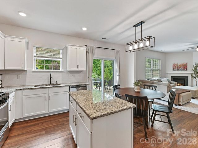 724 Larmore Avenue, Charlotte, NC 28216