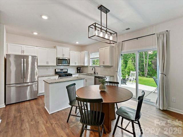 724 Larmore Avenue, Charlotte, NC 28216
