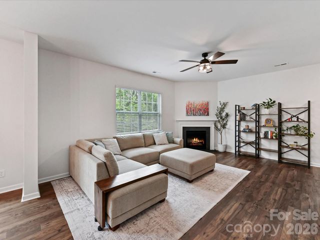 724 Larmore Avenue, Charlotte, NC 28216