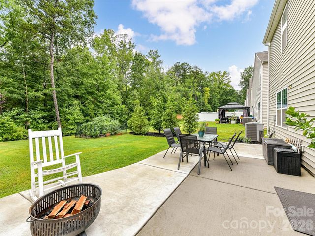 724 Larmore Avenue, Charlotte, NC 28216