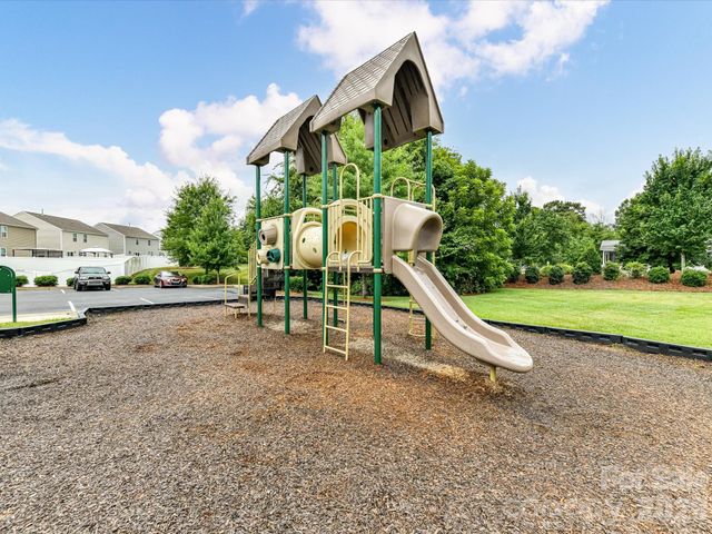 724 Larmore Avenue, Charlotte, NC 28216