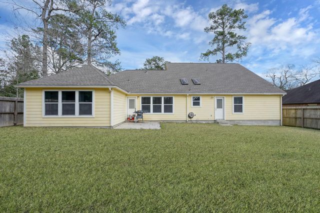 12102 Mustang Avenue, Willis, TX 77378