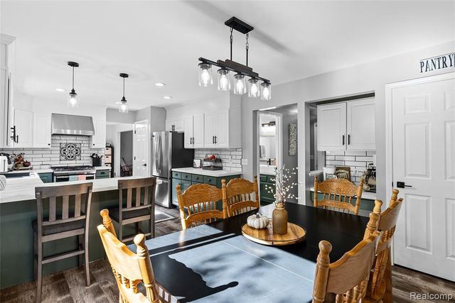 4971 N Tipsico Lake Road, Hartland, MI 48353