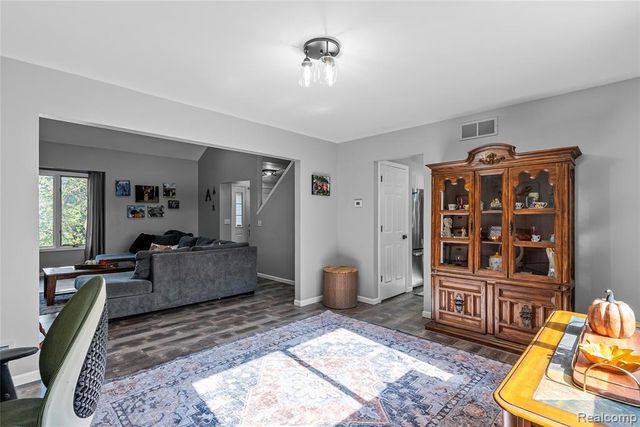 4971 N Tipsico Lake Road, Hartland, MI 48353