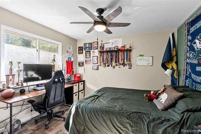 4971 N Tipsico Lake Road, Hartland, MI 48353