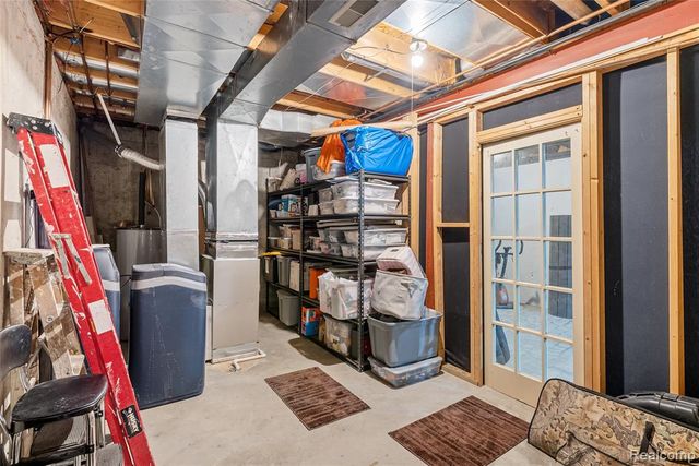 4971 N Tipsico Lake Road, Hartland, MI 48353