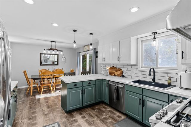 4971 N Tipsico Lake Road, Hartland, MI 48353