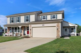 1137 Lockwood Court E, Buffalo Grove, IL 60089
