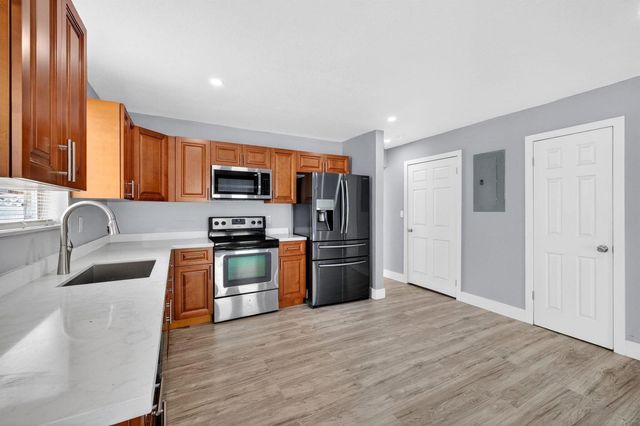 5424 SW 44th Terrace, Dania Beach, FL 33314