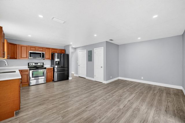 5424 SW 44th Terrace, Dania Beach, FL 33314